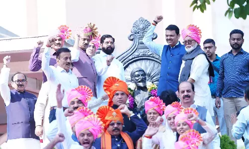 MLA Oath Taking Ceremony: जानिए विधायकों के शपथ ग्रहण समारोह की खासियतें MLA Oath Taking Ceremony: जानिए विधायकों के शपथ ग्रहण समारोह की खासियतें