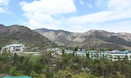 Himachal: समग्र शिक्षा, नौणी विश्वविद्यालय ने किया समझौता Himachal: समग्र शिक्षा, नौणी विश्वविद्यालय ने किया समझौता