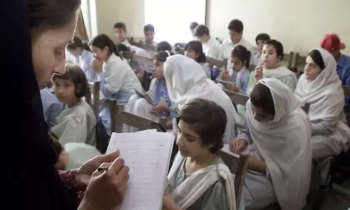 Pak: सिंध के शिक्षकों ने गैर-पीएचडी कुलपति प्रस्ताव के नकारात्मक प्रभाव की चेतावनी दी