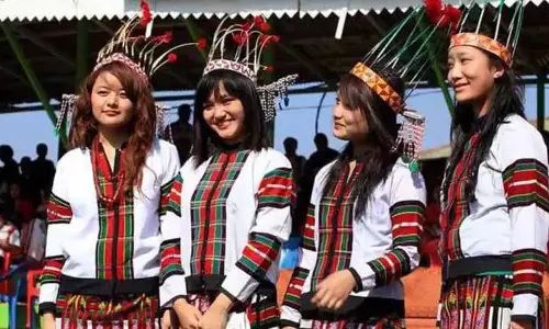 Mizoram सरकार ने लोगों से पारंपरिक पोशाक अधिक पहनने का आग्रह