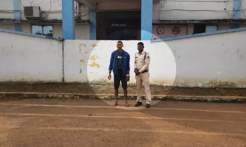 रायपुर: जो सामने आया उसे मारते गया, कातिल डब्बू गिरफ्तार रायपुर: जो सामने आया उसे मारते गया, कातिल डब्बू गिरफ्तार