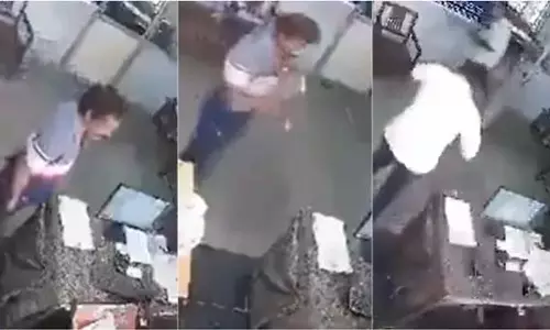 कन्याकुमारी में रजिस्ट्रार ने डीड रजिस्टर करने से किया इंकार: अचानक हुई घटना कन्याकुमारी में रजिस्ट्रार ने डीड रजिस्टर करने से किया इंकार: अचानक हुई घटना