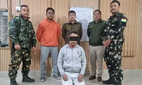 Arunachal : अस्पताल कर्मचारियों के वाहन पर हमले से TRIHMS में सुरक्षा Arunachal : अस्पताल कर्मचारियों के वाहन पर हमले से TRIHMS में सुरक्षा