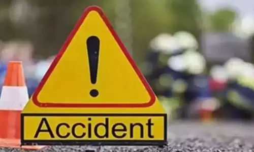 Bareilly: टाटा मैजिक अनियंत्रित होकर खंती में पलटी, कई  घायल ;दो की हालत गंभीर
