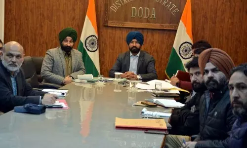DC डोडा ने प्रमुख विभागों के प्रदर्शन की समीक्षा की DC डोडा ने प्रमुख विभागों के प्रदर्शन की समीक्षा की