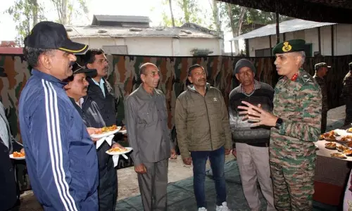 Jammu: सेना ने मोनोलिथ के साथ 1971 के फुकलियान युद्ध की 53वीं वर्षगांठ मनाई Jammu: सेना ने मोनोलिथ के साथ 1971 के फुकलियान युद्ध की 53वीं वर्षगांठ मनाई