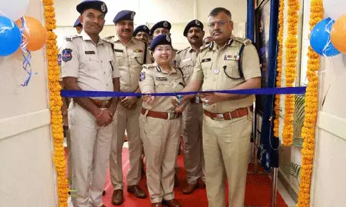 DGP ने हैदराबाद में साइबर शील्ड लैब का उद्घाटन किया DGP ने हैदराबाद में साइबर शील्ड लैब का उद्घाटन किया