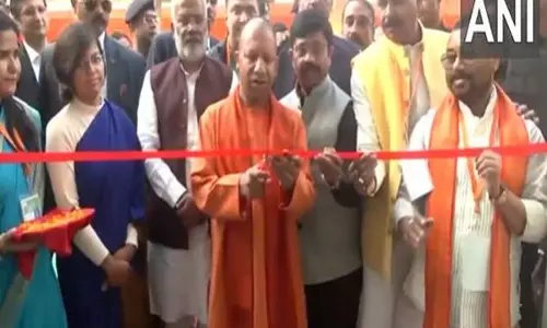 UP CM योगी आदित्यनाथ ने महाकुंभ 2025 से पहले प्रयागराज में जन आश्रय स्थल का किया उद्घाटन