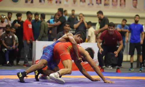 सीनियर राष्ट्रीय कुश्ती चैंपियनशिप के पहले दिन हरियाणा और SSCB का दबदबा सीनियर राष्ट्रीय कुश्ती चैंपियनशिप के पहले दिन हरियाणा और SSCB का दबदबा