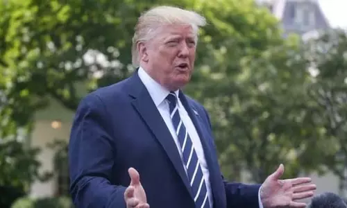 Donald ट्रंप ने कहा- अमेरिका को सीरिया के युद्ध में ‘शामिल नहीं होना चाहिए’ Donald ट्रंप ने कहा- अमेरिका को सीरिया के युद्ध में ‘शामिल नहीं होना चाहिए’