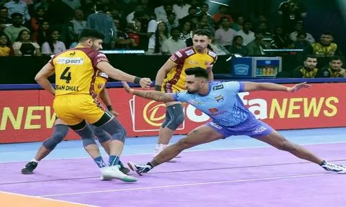 Maninder की वीरता बेकार गई, तेलुगु टाइटन्स ने बंगाल वॉरियर्स के खिलाफ जीत दर्ज की Maninder की वीरता बेकार गई, तेलुगु टाइटन्स ने बंगाल वॉरियर्स के खिलाफ जीत दर्ज की