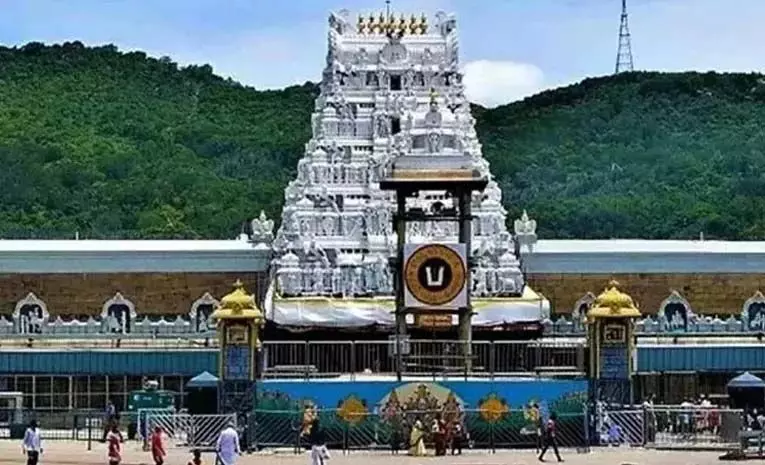 Tirumala: तिरुमाला में भक्तों की भीड़ आम बात