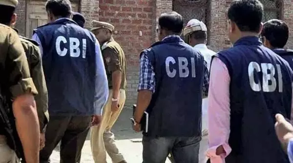 भुवनेश्वर में CBI की छापेमारी: लाखों रुपये जब्त, 4 हिरासत में