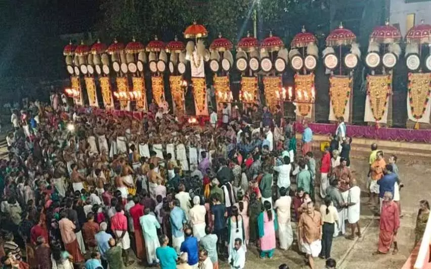 Kerala : अरट्टुपुझा मंदिर में हाथियों के बिना पूरम मनाया गया