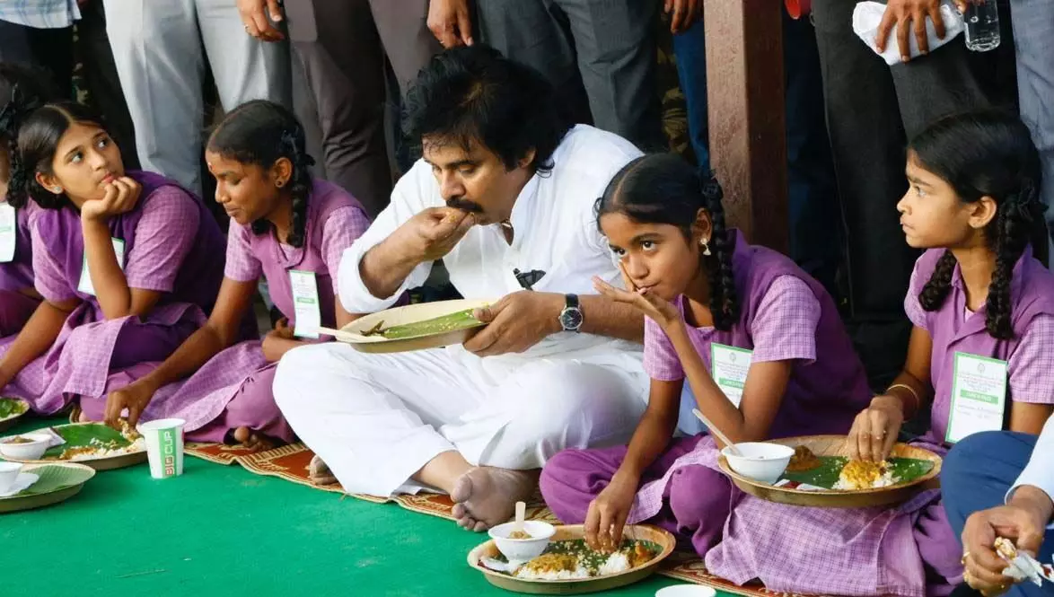 Pawan Kalyan ने भूमि अतिक्रमणकारियों पर गुंडा एक्ट के तहत मामला दर्ज करने की मांग की