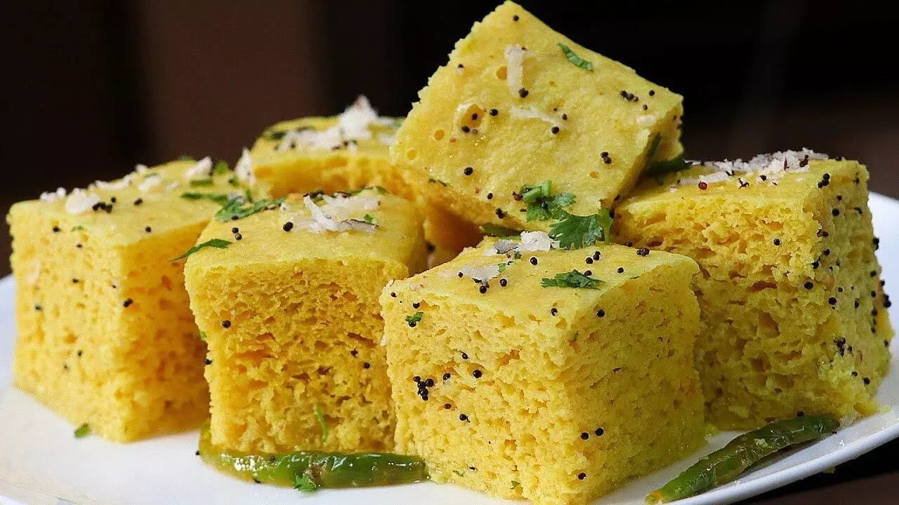 Spongy Dhokla बेहद आसान है रेसिपी