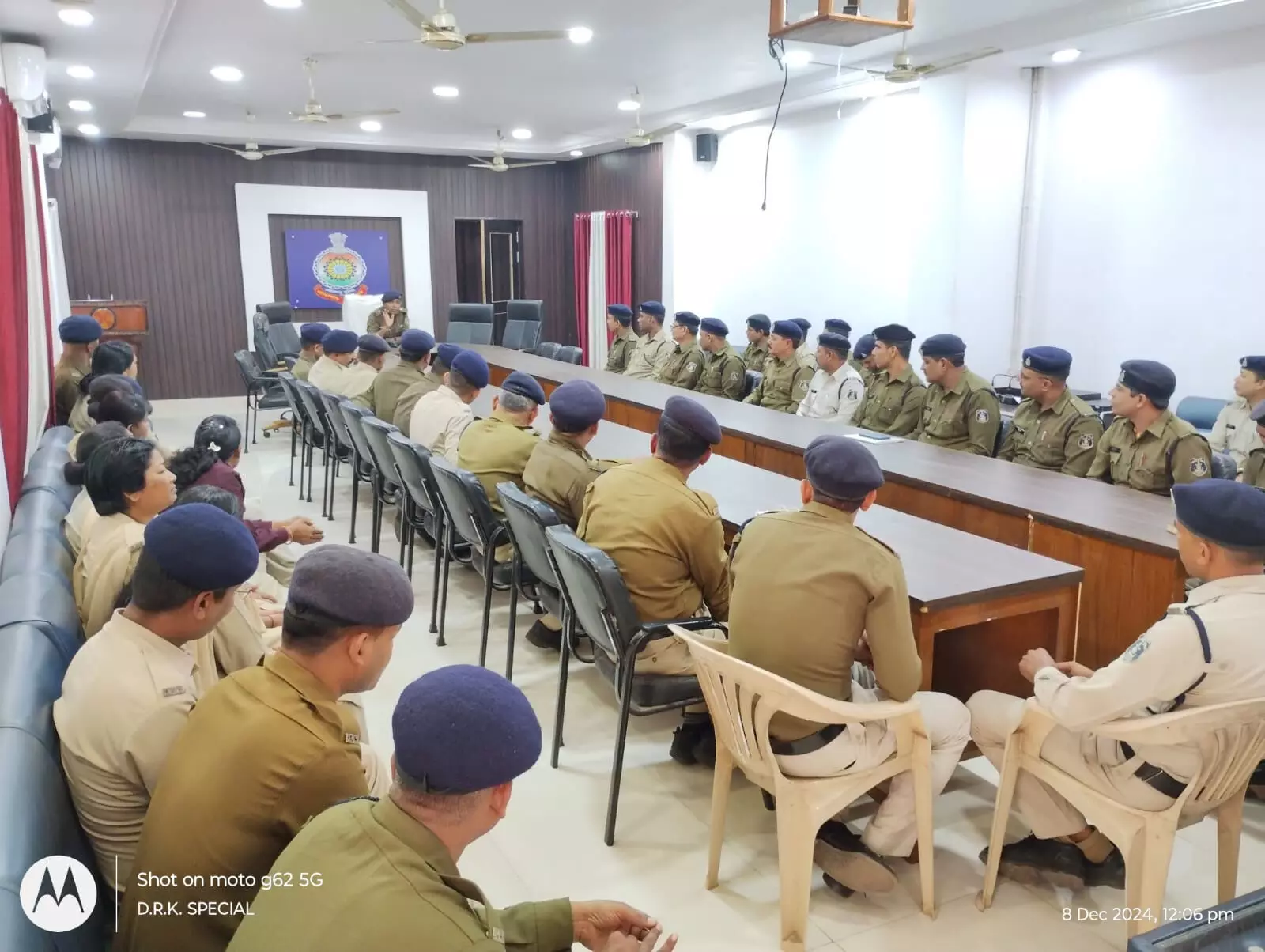 IG रामगोपाल गर्ग ने ली पुलिस अधिकारियों की क्राइम मीटिंग