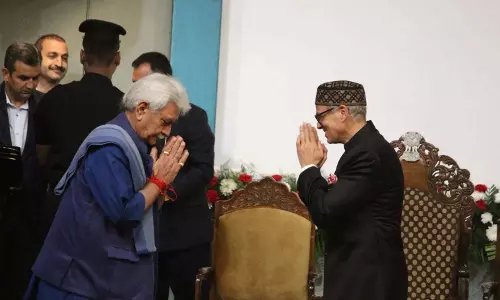 Dual power structure: असंगत राजनीतिक नोट भ्रम की स्थिति करते हैं पैदा