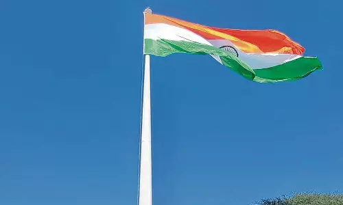 Punjab: 1971 के युद्ध नायकों के सम्मान में 108 फुट ऊंचा राष्ट्रीय ध्वज फहराया गया Punjab: 1971 के युद्ध नायकों के सम्मान में 108 फुट ऊंचा राष्ट्रीय ध्वज फहराया गया