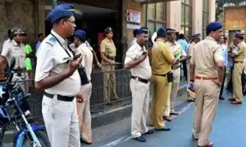 Traffic police हेल्पलाइन , व्यक्ति ने प्रधानमंत्री को जान से मारने की धमकी दी