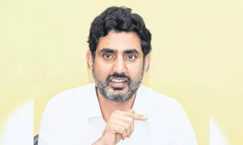Andhra: मंत्री लोकेश ने एयू के पुनरुद्धार के लिए साहसिक योजनाओं की रूपरेखा प्रस्तुत की Andhra: मंत्री लोकेश ने एयू के पुनरुद्धार के लिए साहसिक योजनाओं की रूपरेखा प्रस्तुत की