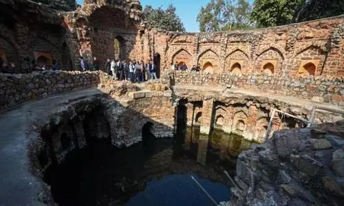 Delhi के फिरोज शाह कोटला की विरासत की सैर के माध्यम से सदियों का सफ़र Delhi के फिरोज शाह कोटला की विरासत की सैर के माध्यम से सदियों का सफ़र