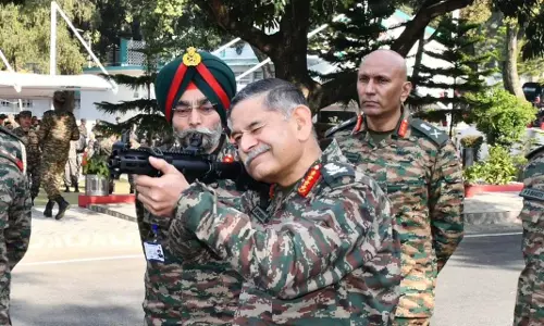 J&K: सेना प्रमुख ने उधमपुर में परिचालन तैयारियों की समीक्षा की