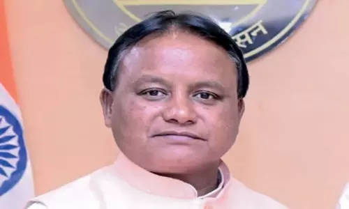 Odisha: ओडिशा के मुख्यमंत्री के नौकरी घोटाले के लिए पैसे वाले बयान से बवाल मचा Odisha: ओडिशा के मुख्यमंत्री के नौकरी घोटाले के लिए पैसे वाले बयान से बवाल मचा