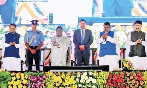 राष्ट्रपति ने Mayurbhanj में 6,400 करोड़ रुपये की परियोजनाओं की आधारशिला रखी