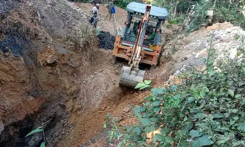 Assam : शिवसागर में अवैध मिट्टी उत्खनन का भंडाफोड़, वाहन जब्त