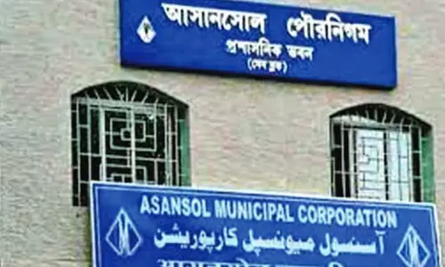 पश्चिम बर्दवान में तालाबों को अवैध रूप से भरने के खिलाफ स्थानीय लोगों ने किया प्रदर्शन