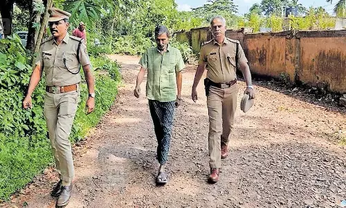 क्रूर हत्या; 19 साल तक छिपना, कई देश, कई भेष बदलना: आखिरकार पकड़ा गया क्रूर हत्या; 19 साल तक छिपना, कई देश, कई भेष बदलना: आखिरकार पकड़ा गया