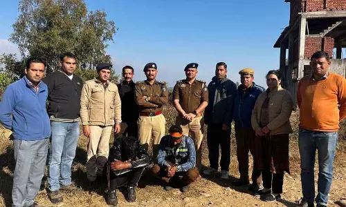 Kangra police ने जिले में नशा तस्करों के गिरोह का भंडाफोड़ किया Kangra police ने जिले में नशा तस्करों के गिरोह का भंडाफोड़ किया