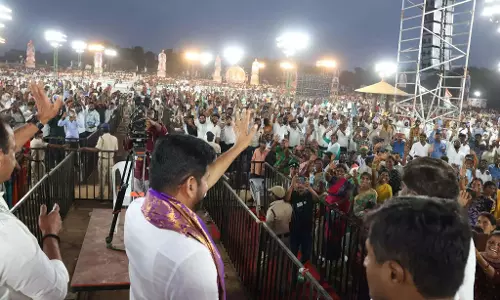 CM ने फसल ऋण माफी पर नड्डा की आलोचना की, मोदी और KCR को चुनौती दी CM ने फसल ऋण माफी पर नड्डा की आलोचना की, मोदी और KCR को चुनौती दी