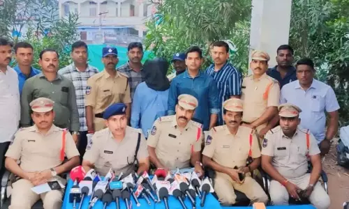 Mattewada पुलिस ने पूर्व बैंक मैनेजर की हत्या का पर्दाफाश किया Mattewada पुलिस ने पूर्व बैंक मैनेजर की हत्या का पर्दाफाश किया