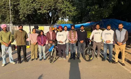 Chandigarh: दो शिक्षकों ने 130 km साइकिल चलाकर जीत दर्ज की