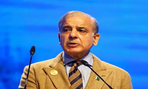 Pakistan के PM ने पीसीबी को चैंपियंस ट्रॉफी में पूर्ण समर्थन का आश्वासन दिया Pakistan के PM ने पीसीबी को चैंपियंस ट्रॉफी में पूर्ण समर्थन का आश्वासन दिया