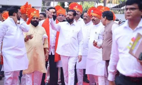 Latur के 103 किसानों को वक्फ बोर्ड का नोटिस: एकनाथ शिंदे ने कहा...