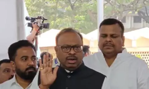 अब शरद पवार को अपनी हार स्वीकार कर लेनी चाहिए : चंद्रशेखर बावनकुले अब शरद पवार को अपनी हार स्वीकार कर लेनी चाहिए : चंद्रशेखर बावनकुले