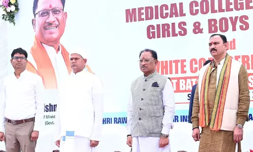 एमबीबीएस के नव प्रवेशी छात्र-छात्राओं ने ली चिकित्सा आचार संहिता की शपथ