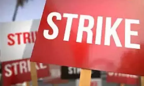 Tripura : धर्मनगर में हिंसा के बाद पेट्रोलियम टैंकर चालकों ने अनिश्चितकालीन हड़ताल शुरू Tripura : धर्मनगर में हिंसा के बाद पेट्रोलियम टैंकर चालकों ने अनिश्चितकालीन हड़ताल शुरू