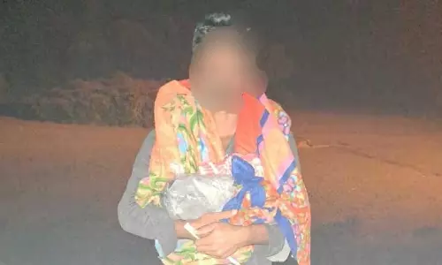 Assam : श्रीभूमि में सीमा के पास से बांग्लादेशी नागरिक को पकड़ा Assam : श्रीभूमि में सीमा के पास से बांग्लादेशी नागरिक को पकड़ा