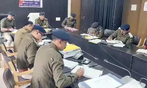 थाना और चौकी प्रभारियों की एसपी ने ली मीटिंग