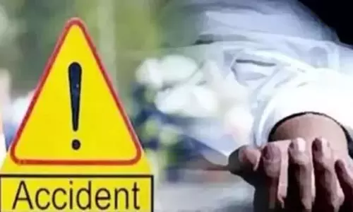 Latehar: महुआडांड़ में बिना हेलमेट चला रहे बाइक सवार की मौत Latehar: महुआडांड़ में बिना हेलमेट चला रहे बाइक सवार की मौत