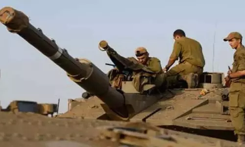Israeli सैनिकों ने गोलान हाइट्स के माउंट हरमोन पर सीरियाई चौकियों पर किया कब्ज़ा Israeli सैनिकों ने गोलान हाइट्स के माउंट हरमोन पर सीरियाई चौकियों पर किया कब्ज़ा