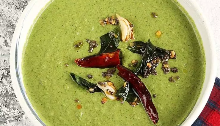 Curry Leaf Chutney:   नए स्वाद के साथ करी पत्ता चटनी