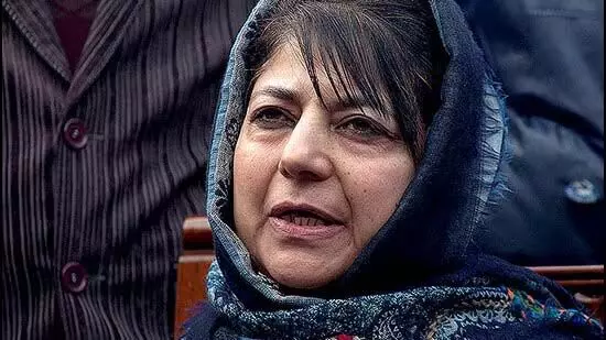 Mehbooba ने पुलिस एसआई पदों के उम्मीदवारों के लिए आयु में छूट की मांग की