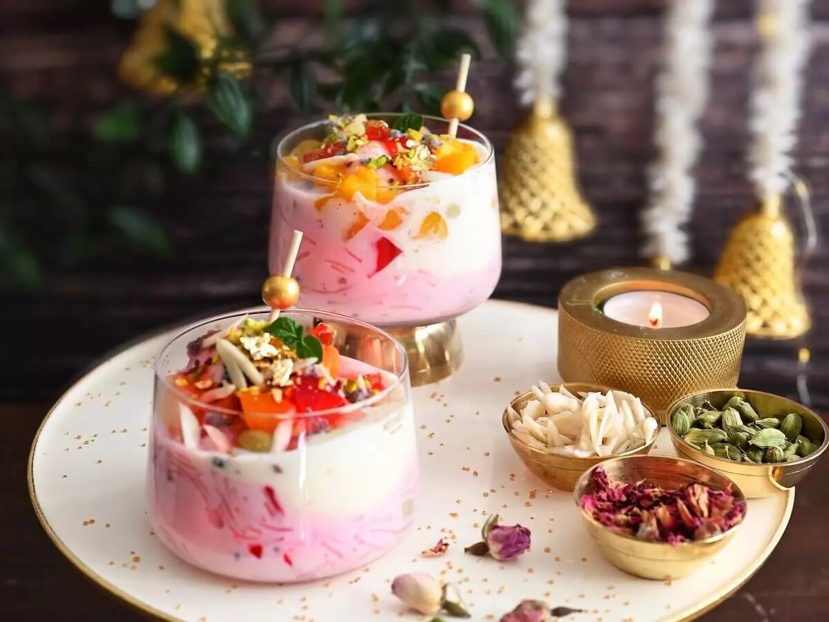 Rose Falooda से करें मेहमानों का स्वागत