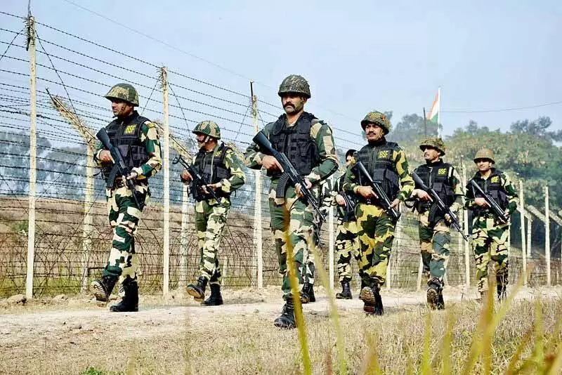 BSF ने घुसपैठ की कोशिश नाकाम की, अमृतसर सीमा पर पाकिस्तानी घुसपैठिया मारा गया