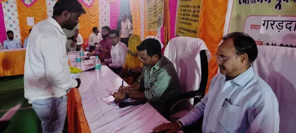 Jalore: जिला कलेक्टर मंगलवार को पुनासा में करेंगे रात्रि चौपाल Jalore: जिला कलेक्टर मंगलवार को पुनासा में करेंगे रात्रि चौपाल